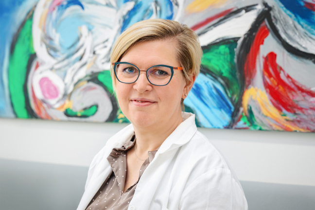 Primářka oddělení Neonatologie FNO paní MUDr. Hana Wiedermannová, Ph.D.